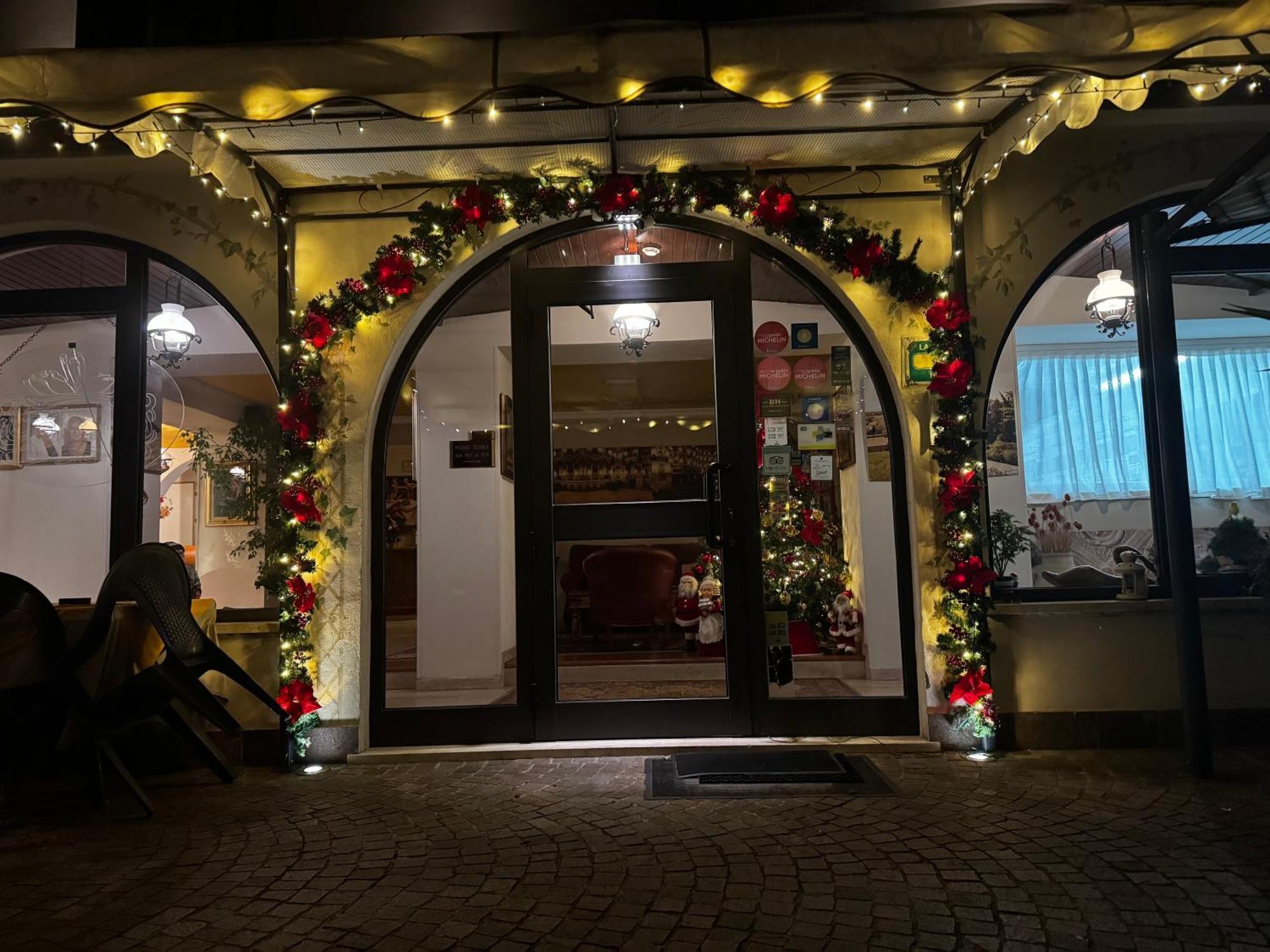 Hotel Ristorante La Grotta Castiglione Delle Stiviere Εξωτερικό φωτογραφία